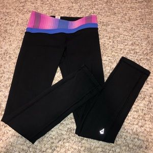 IVIVVA/LULULEMON LEGGINGS SIZE 8